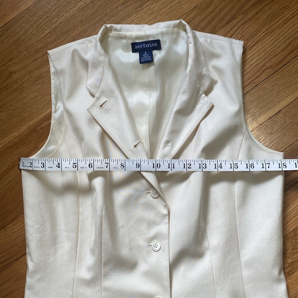 Ann Taylor Cream Vest - Picture 6 of 14